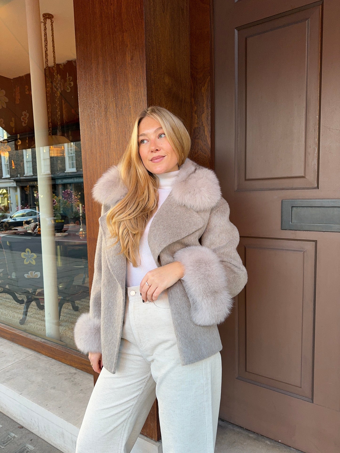 Mia - Les Claridge